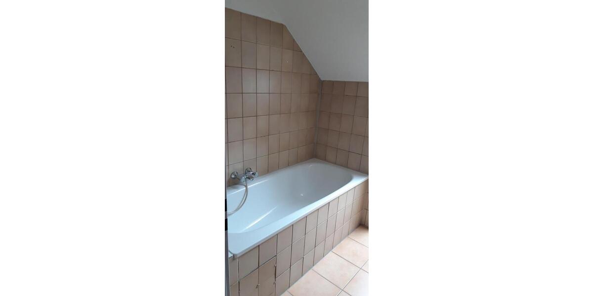 Dachgeschoßwohnung Kamp-Lintfort Lintfort - 2.5 Zimmer, 65 m&sup2;, 359&euro; | Angebot:26702979