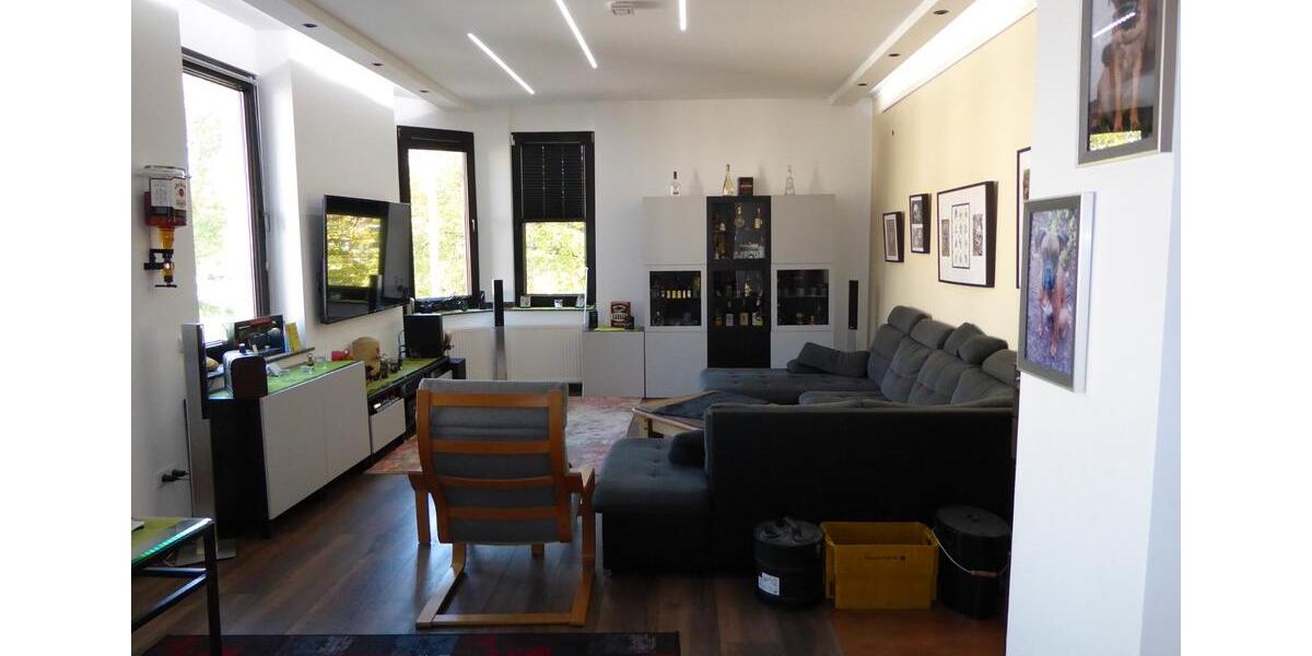 Etagenwohnung Duisburg Mittelmeiderich - 4 Zimmer, 125 m&sup2;, 1.150&euro; | Angebot:26621370