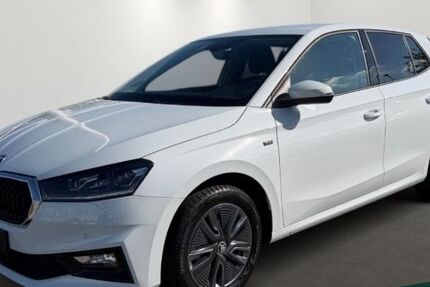 Skoda Fabia 10.000 km 21.480 &euro; Düsseldorf 40233