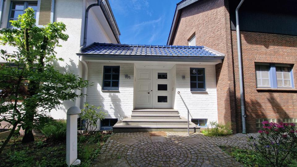 Erdgeschoßwohnung Duisburg Rheinhausen - 4 Zimmer, 149 m&sup2;, 1.600&euro; | Angebot:26531409