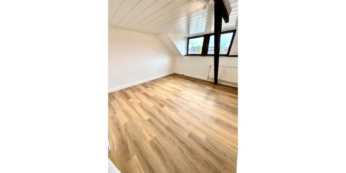 Dachgeschoßwohnung Krefeld - 3 Zimmer, 58 m&sup2;, 680&euro; | Angebot:26613564