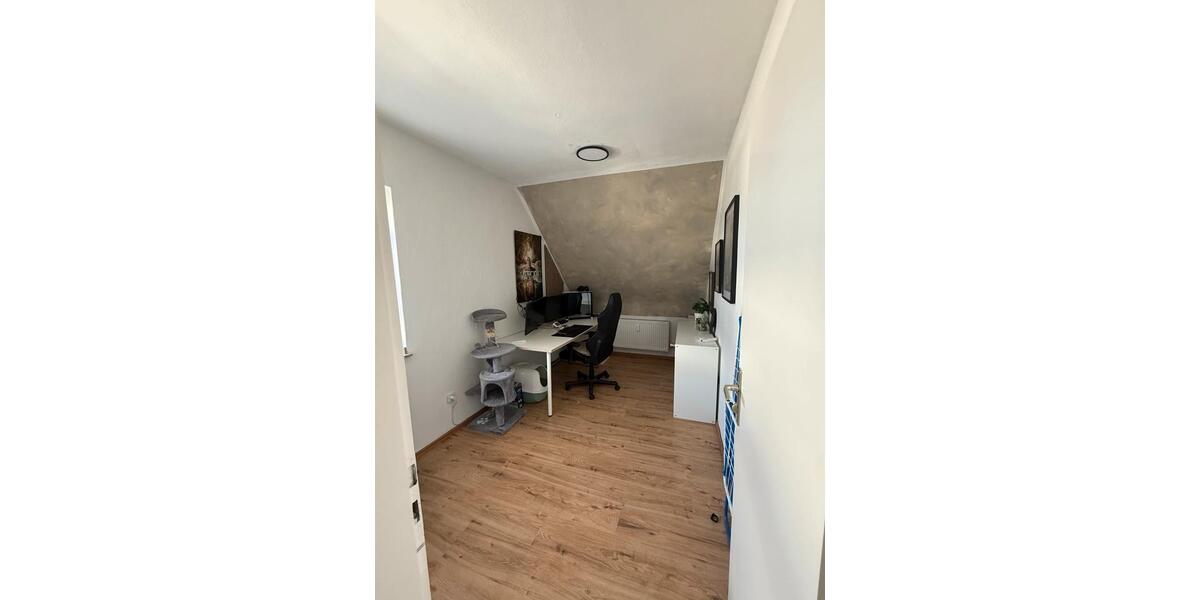 Dachgeschoßwohnung Gladbeck - 4.5 Zimmer, 83 m&sup2;, 750&euro; | Angebot:25806783