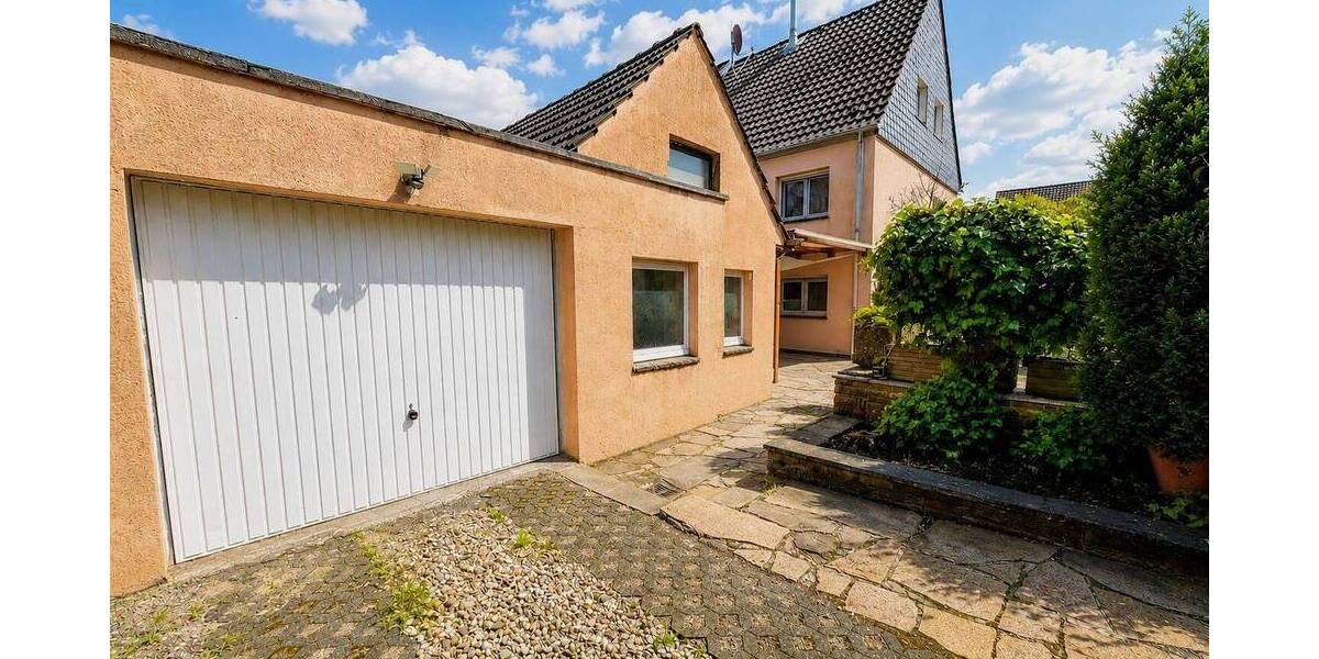 Doppelhaushälfte Mülheim Saarn - 7 Zimmer, 120 m&sup2;, 350.000&euro; | Angebot:26658624