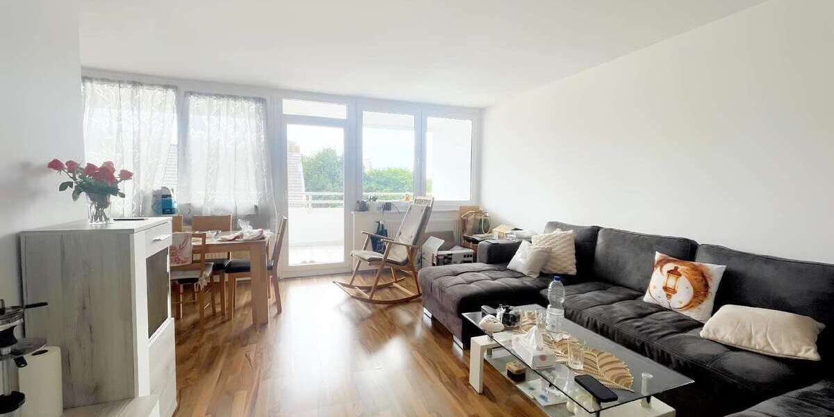 Etagenwohnung Krefeld Cracau - 3 Zimmer, 98 m&sup2;, 149.000&euro; | Angebot:25456019