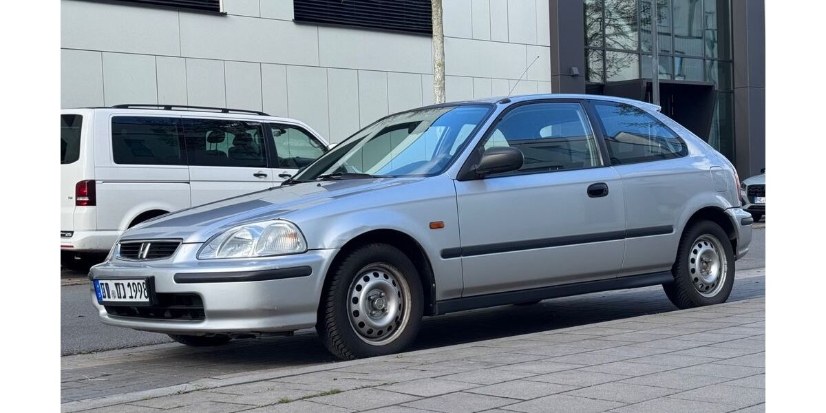 Honda Civic 98.900 km 3.800 &euro; Meerbusch 40670