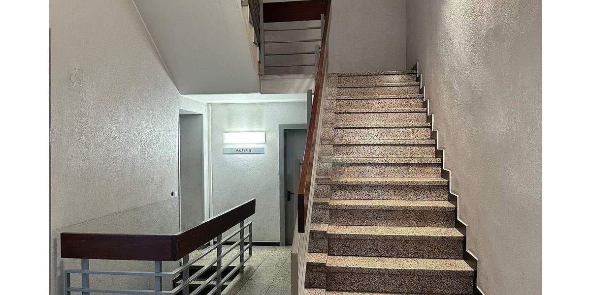 Gewerbeobjekt Düsseldorf Stadtmitte - 4 Zimmer, 87 m&sup2;, 920&euro; | Angebot:25821690