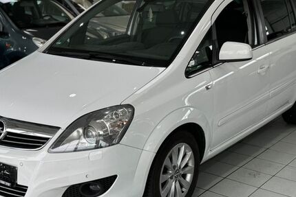 Opel Zafira 156.000 km 4.999 &euro; kevelaer 47623