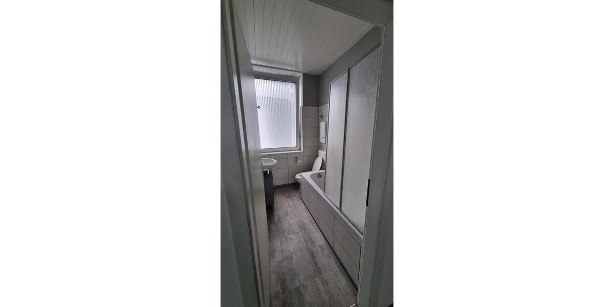 Etagenwohnung Krefeld Cracau - 2 Zimmer, 40 m&sup2;, 530&euro; | Angebot:25968659