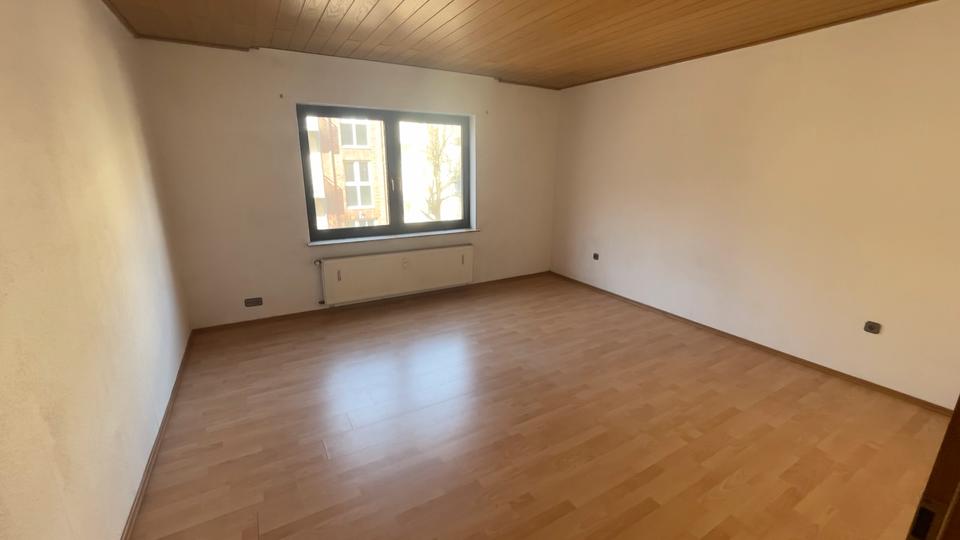 Etagenwohnung Krefeld Hüls - 2 Zimmer, 65 m&sup2;, 900&euro; | Angebot:25420376