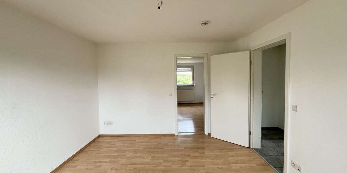 Etagenwohnung Düsseldorf Stadtbezirk 5 - 4 Zimmer, 121 m&sup2;, 165.000&euro; | Angebot:26757714