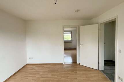 Wohnung Düsseldorf Stadtbezirk 5 - 4 Zimmer, 121 m&sup2;, 165.000&euro; | Angebot:26757714