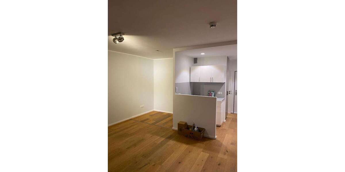 Etagenwohnung Düsseldorf Unterbilk - 1 Zimmer, 33 m&sup2;, 725&euro; | Angebot:23602652