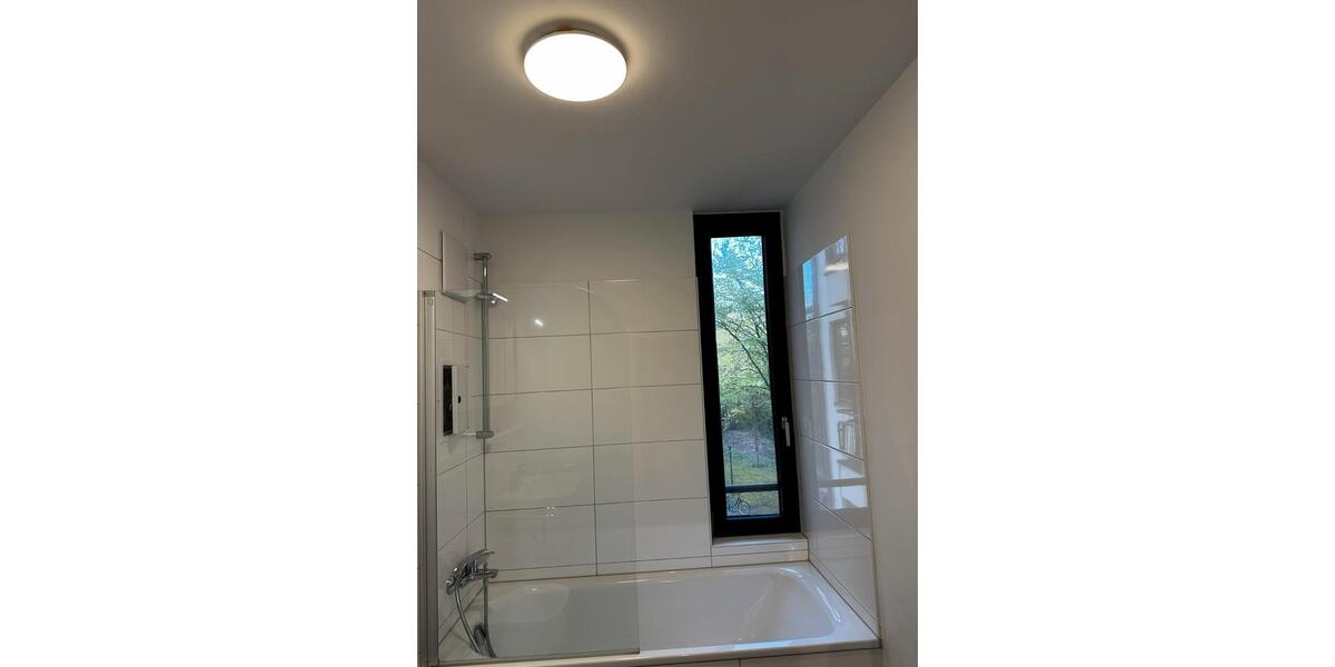 Etagenwohnung Düsseldorf Stadtbezirk 6 - 2 Zimmer, 77 m&sup2;, 1.400&euro; | Angebot:25974958