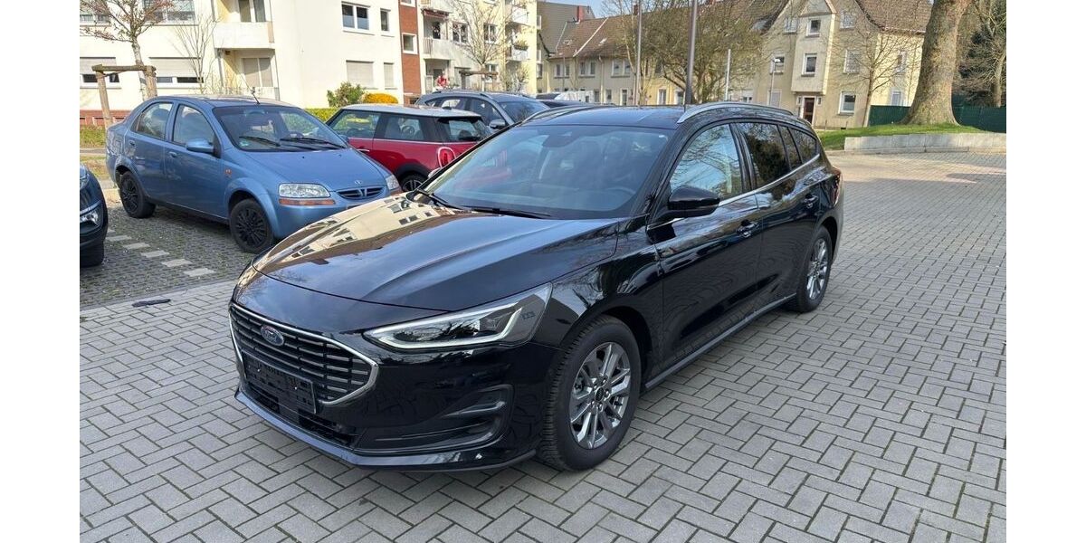 Ford Focus 15.100 km 22.350 &euro; Essen 45143