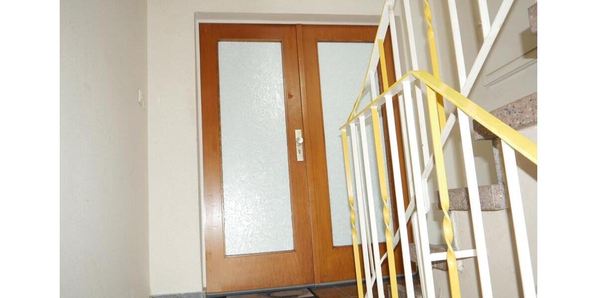 Etagenwohnung Duisburg Mittelmeiderich - 4 Zimmer, 100 m&sup2;, 798&euro; | Angebot:25754033