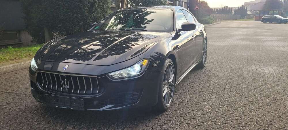 Maserati Ghibli 43.500 km 34.999 &euro; Essen 45279