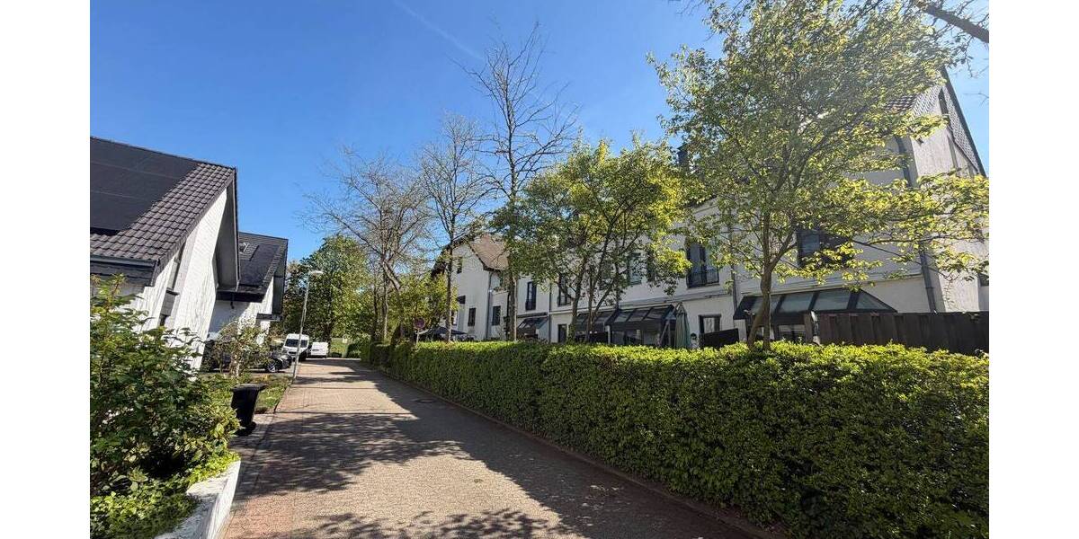 Reihenmittelhaus Ratingen Zentrum - 1 Zimmer, 107 m&sup2;, 469.000&euro; | Angebot:26741884