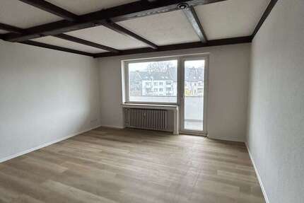 Wohnung Duisburg Hamborn - 3 Zimmer, 75 m&sup2;, 650&euro; | Angebot:23794692