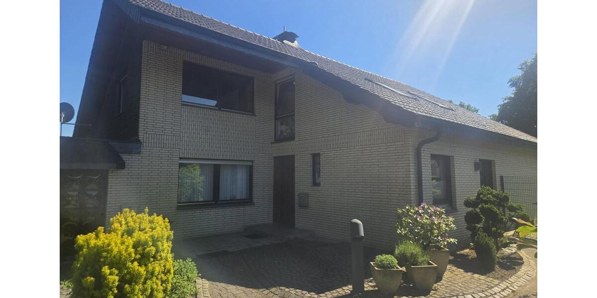 Einfamilienhaus Nettetal - 7.5 Zimmer, 221 m&sup2;, 580.000&euro; | Angebot:26750434