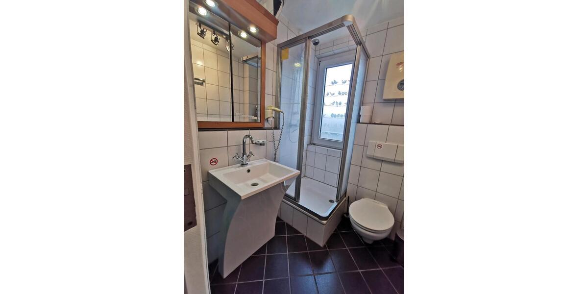 Dachgeschoßwohnung Essen Stadtbezirk III - 1 Zimmer, 1.150&euro; | Angebot:21475721