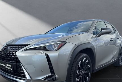 Lexus UX 81.000 km 26.950 &euro; Wesel 46485