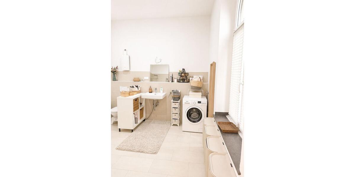 Etagenwohnung Düsseldorf Oberbilk - 3 Zimmer, 118 m&sup2;, 2.200&euro; | Angebot:26327038