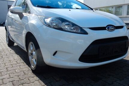 Ford Fiesta 253.123 km 2.350 &euro; Oberhausen 46047