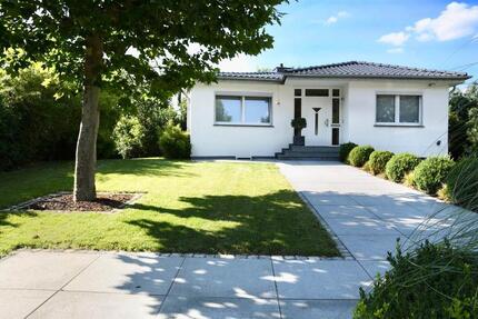 Haus Willich - 5 Zimmer, 150 m&sup2;, 3.350&euro; | Angebot:23227817