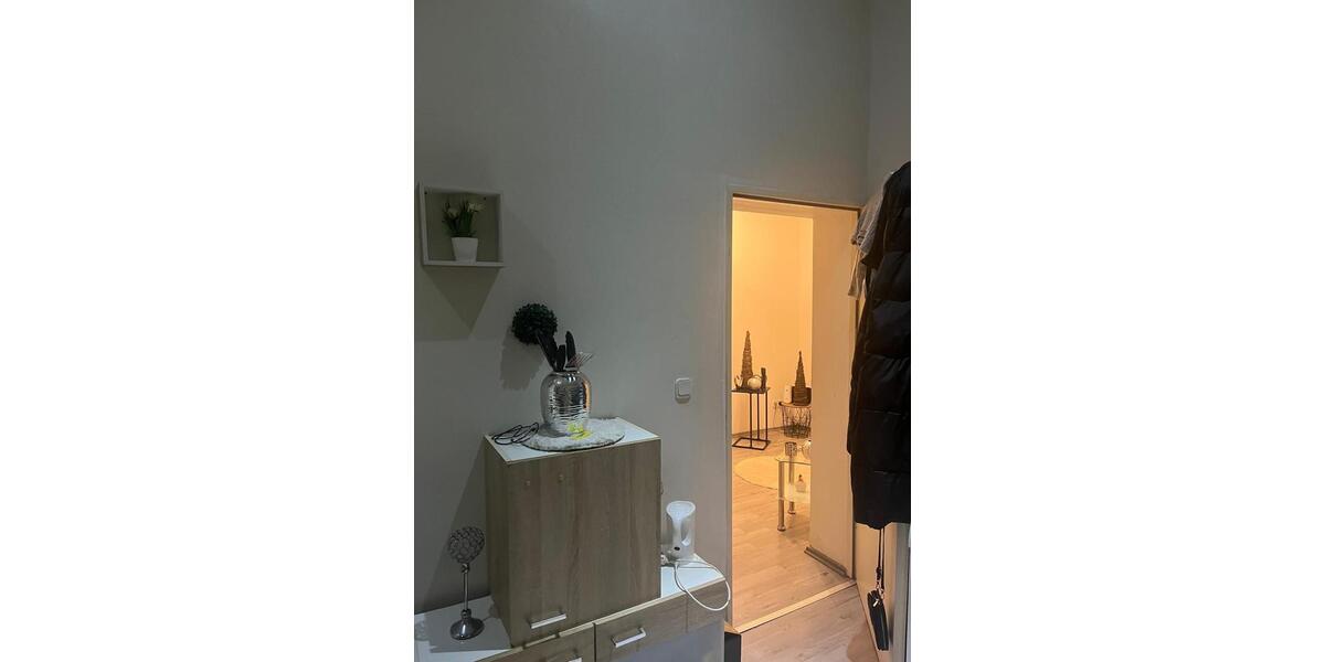 Etagenwohnung Voerde (Niederrhein) - 4 Zimmer, 100 m&sup2;, 930&euro; | Angebot:26702233