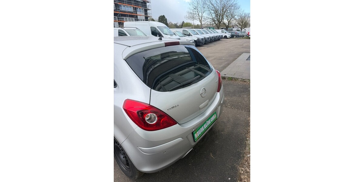 Opel Corsa D 155.238 km 4.499 &euro; Willich 47877