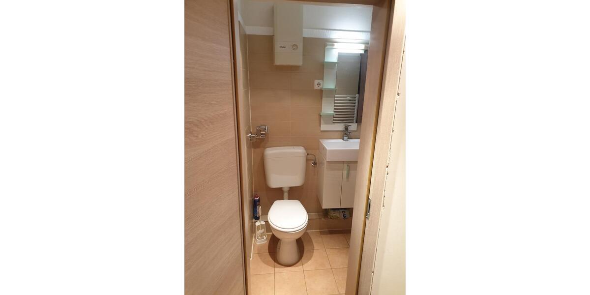 Etagenwohnung Düsseldorf Oberbilk - 1 Zimmer, 24 m&sup2;, 900&euro; | Angebot:25051480