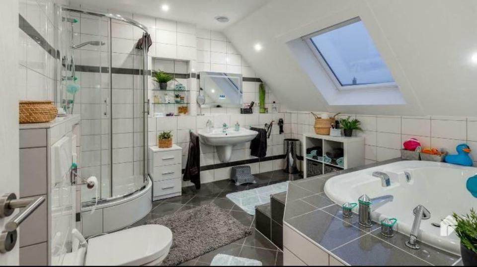 Maisonettenwohnung Wesel Bislich - 3.5 Zimmer, 143 m&sup2;, 1.100&euro; | Angebot:25854695