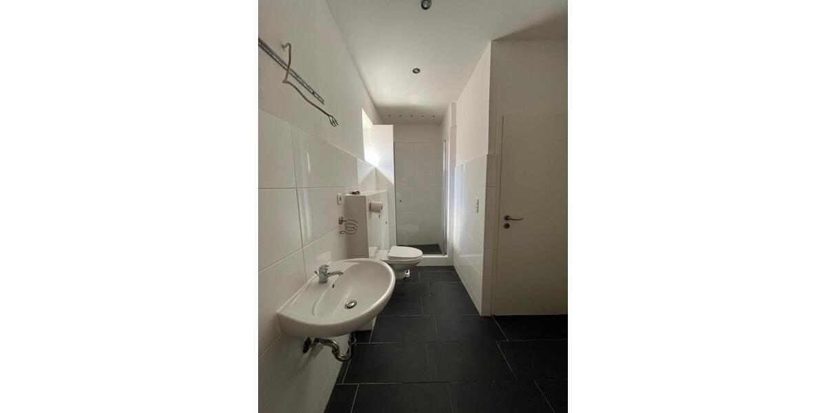 Erdgeschoßwohnung Essen Stadtbezirk IV - 3.5 Zimmer, 80 m&sup2;, 550&euro; | Angebot:24610633