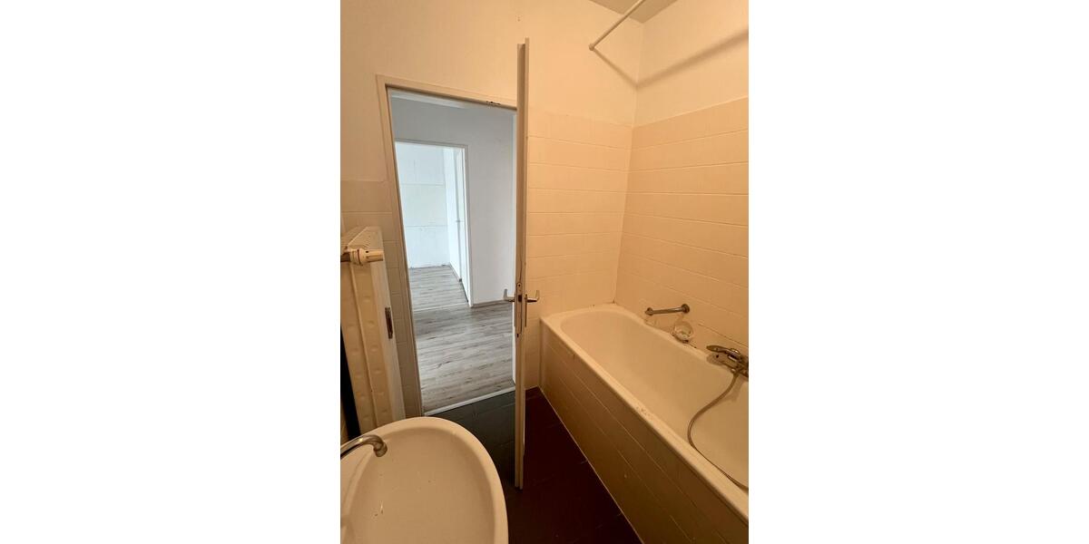 Etagenwohnung Oberhausen - 2 Zimmer, 67 m&sup2;, 495&euro; | Angebot:25103860