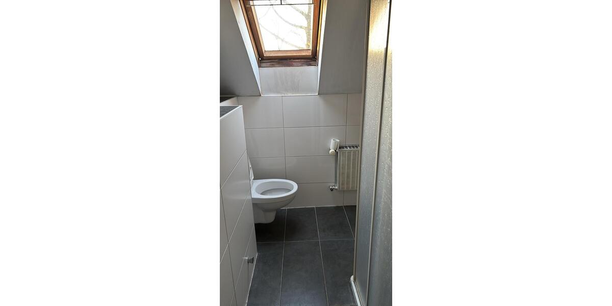 Dachgeschoßwohnung Oberhausen - 2 Zimmer, 45 m&sup2;, 650&euro; | Angebot:25967612