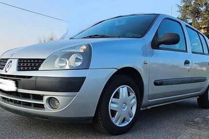 Renault Clio 67.000 km 2.850 &euro; Essen 45309