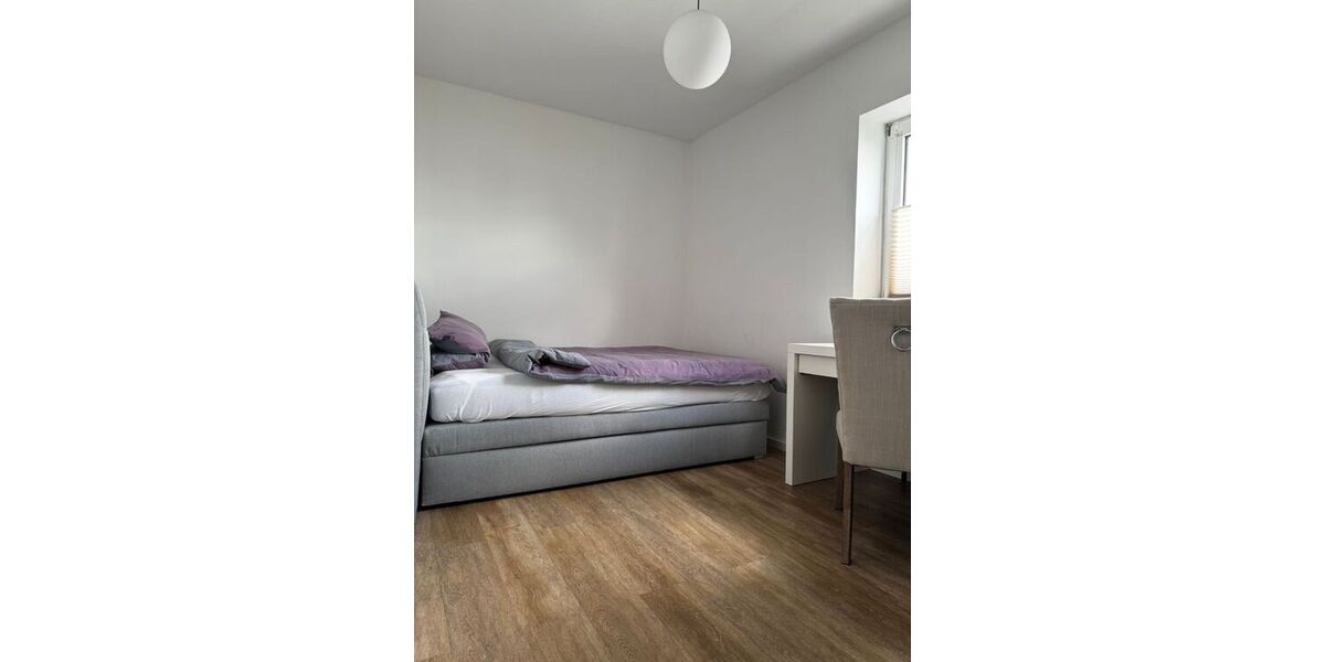 Provisionsfrei* Golzheim - wegen Auswanderung direkt vom Eigentuemer sanierte 4 Zi- Wohnung mit hochwertiger Kueche - 4- Düsseldorf Stadtbezirk 5 | Angebot:26758552