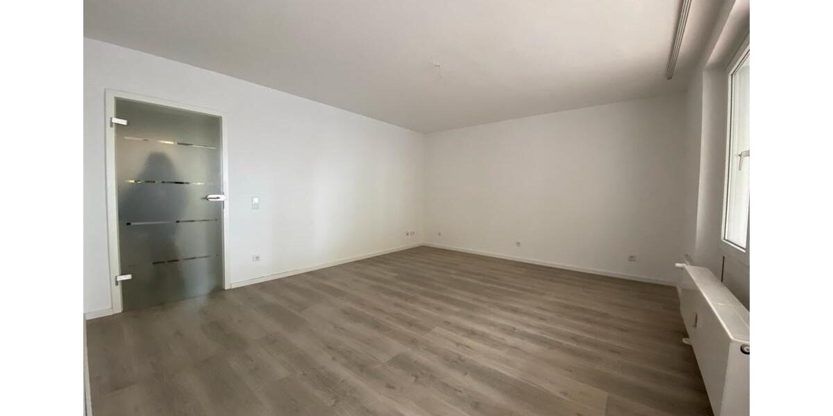Etagenwohnung Düsseldorf Lörick - 2 Zimmer, 70 m&sup2;, 1.500&euro; | Angebot:25867933