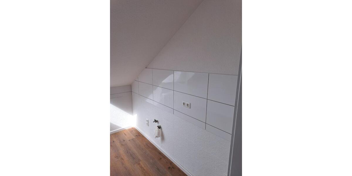 Dachgeschoßwohnung Essen Stadtbezirk IV - 2 Zimmer, 62 m&sup2;, 465&euro; | Angebot:26560437