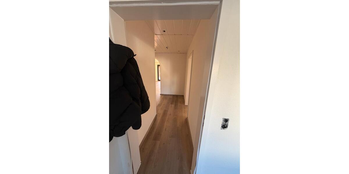 Erdgeschoßwohnung Duisburg Walsum - 3.5 Zimmer, 94 m&sup2;, 1.150&euro; | Angebot:25258859
