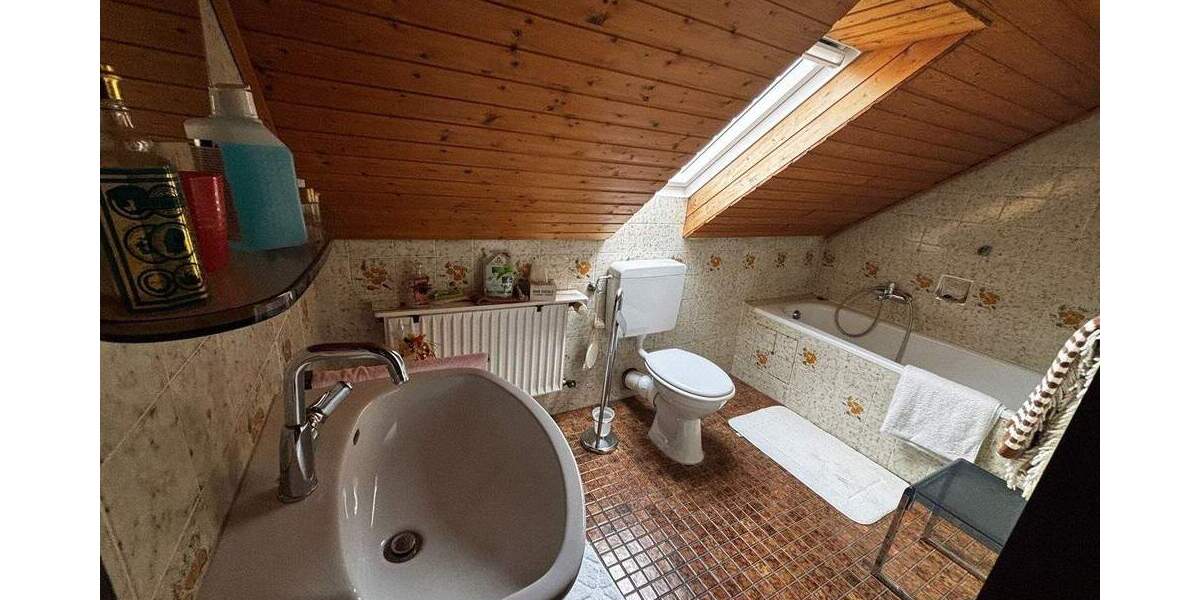 Reihenmittelhaus Krefeld Fischeln - 5 Zimmer, 120 m&sup2;, 430.000&euro; | Angebot:25820518