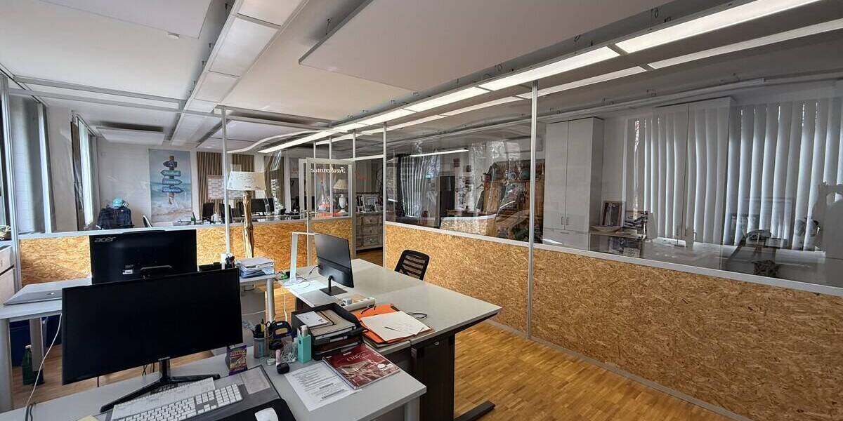 Gewerbeobjekt Kaarst Holzbüttgen - 1 Zimmer, 973 m&sup2;, 8.342&euro; | Angebot:26658331