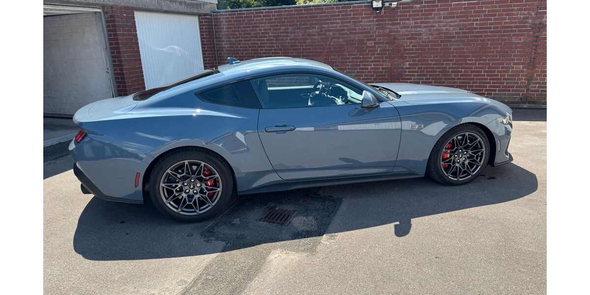 Ford Mustang 3.250 km 49.900 &euro; Viersen 41749