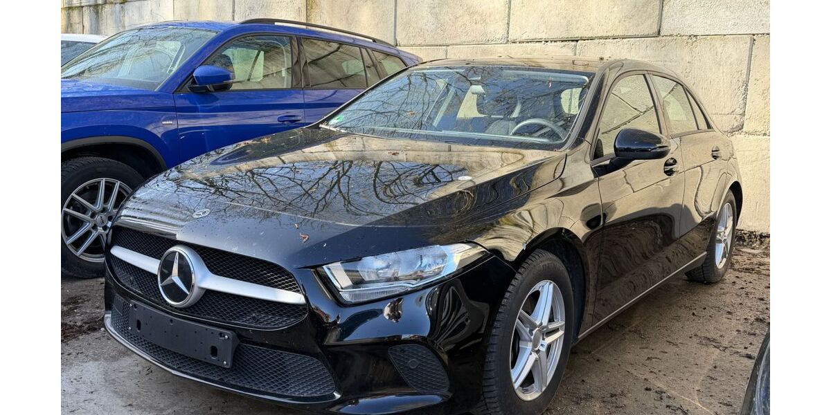 Mercedes-Benz A 180 71.800 km 19.950 &euro; Krefeld 47805