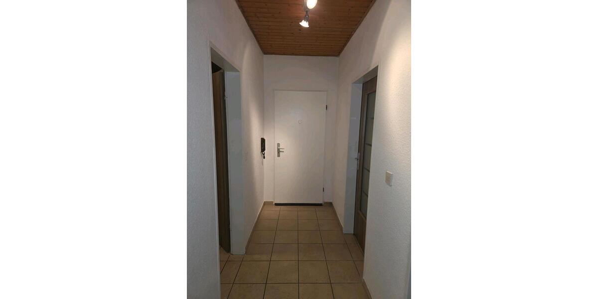 Dachgeschoßwohnung Dinslaken Hiesfeld - 2.5 Zimmer, 73 m&sup2;, 625&euro; | Angebot:26396476