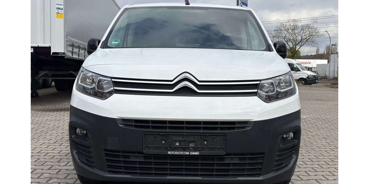 Citroen Berlingo 135.780 km 9.990 &euro; Duisburg 47055