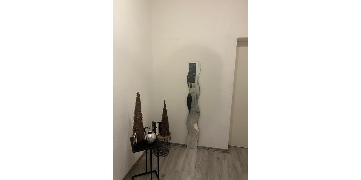Etagenwohnung Voerde (Niederrhein) - 4 Zimmer, 100 m&sup2;, 930&euro; | Angebot:26702233