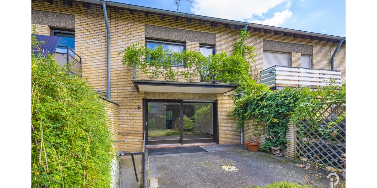 Reihenmittelhaus mit viel Potential für Pärchen und junge Familien, 2 Schlafzimmer + Dachstudio - Reihenmittelhaus Kaarst / Büttgen Büttgen | Angebot:27285727