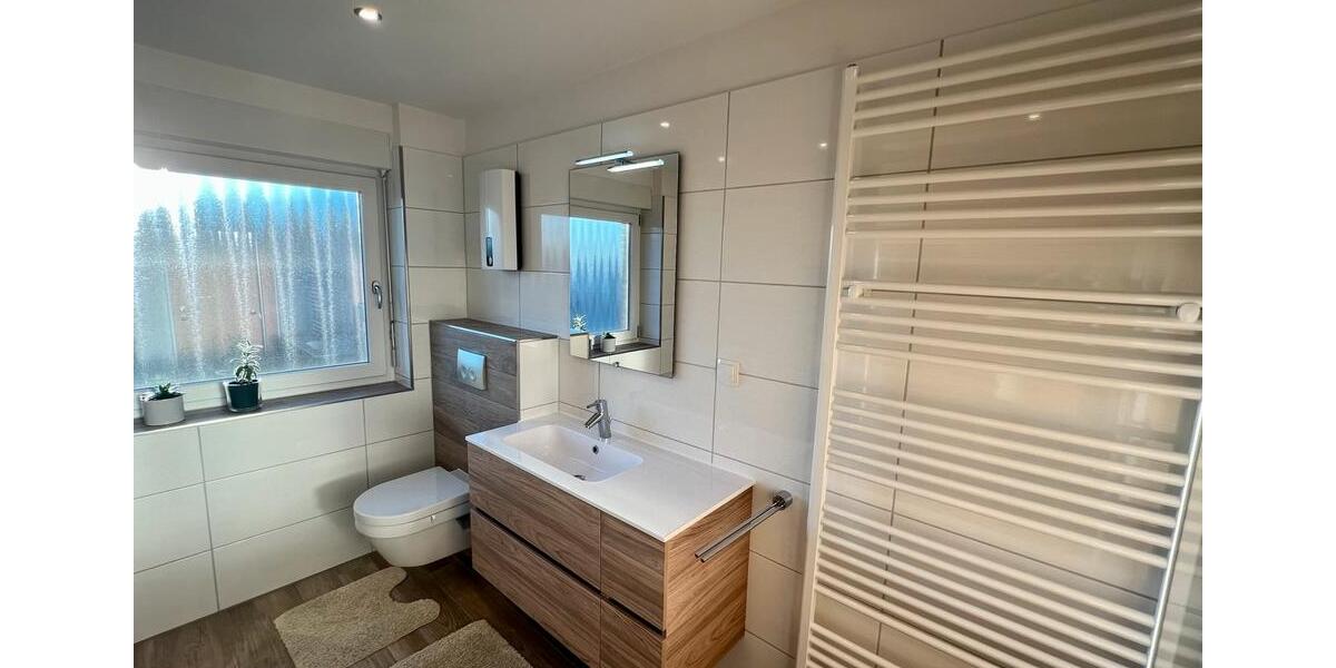 Dachgeschoßwohnung Voerde (Niederrhein) - 3 Zimmer, 78 m&sup2;, 740&euro; | Angebot:25294077