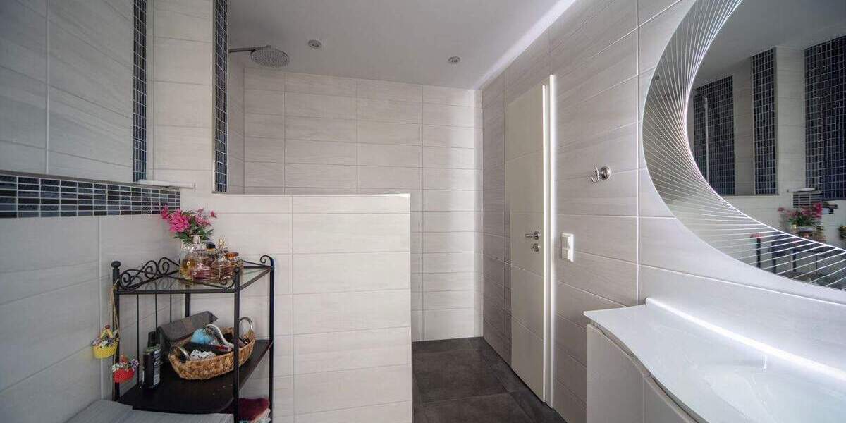 Reihenmittelhaus Kamp - Lintfort Stadtkern - 4 Zimmer, 110 m&sup2;, 368.000&euro; | Angebot:25696612